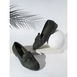 THE WHITE POLE Women Bows Lightweight Comfort Insole Suede Loafers