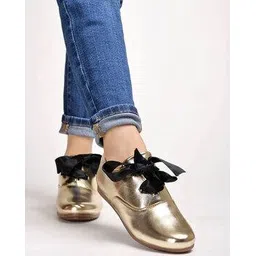 Women Lace-Up Casual Shoes