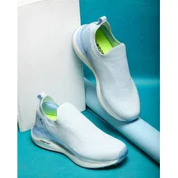 Men Slip-On Sports Shoes with Mesh upper