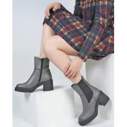 Women Heeled Chelsea Boots