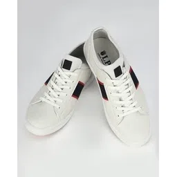 Men Low-Top Lace-Up Sneakers