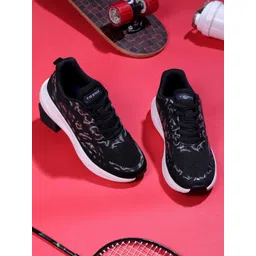 Trenz Men Mesh Running Shoes