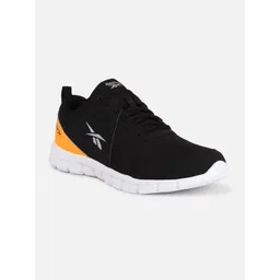 Reebok Men Travellar LP M Running Shoes