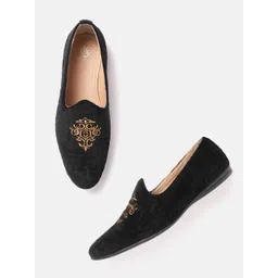 House of Pataudi Men Black & Beige Woven Design Handcrafted Slip-Ons