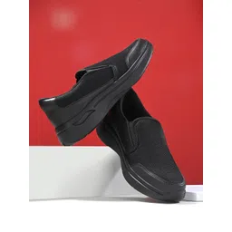 The Roadster Lifestyle Co. Men Black Air Max Technology Running Shoes