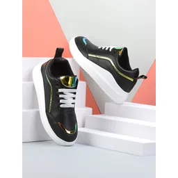 Roadster Women Black Casual Sneakers