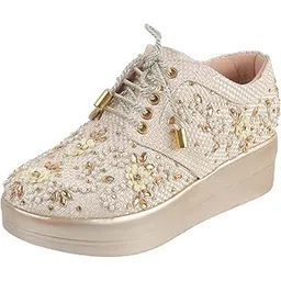 Women'sSlip On Closure Boots with Platforms