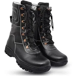 Snow Boots with Fur : Black leather Snow/Winter boots with full fur inside with memory foam footpad & Rubeer sole. Article: 704Black+Fur