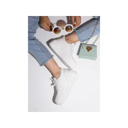 Shoetopia Women White Solid Suede Sneakers