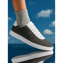 Bewakoof Men Dark Grey & White Colourblocked Low-Top Sneakers
