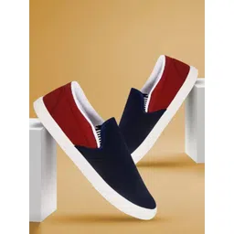 HOTSTYLE Men Colourblocked Sneakers