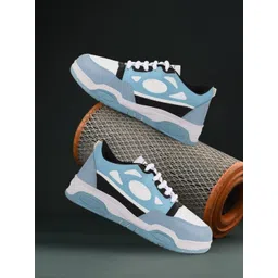 VRINO Men Colourblocked Sneakers