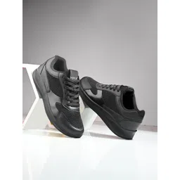 HRX by Hrithik Roshan Women Mesh Running Non-Marking Shoes