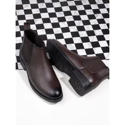 Roadster Men Brown Solid Slip-On Chelsea Boots