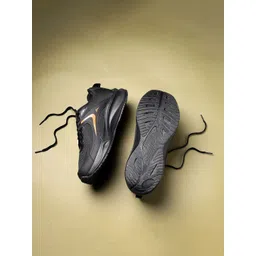 JQR Men Mesh Walking Non-Marking Sports Shoes