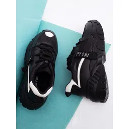 Big Fox Women Round Toe Lace-Ups Sneakers