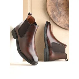 Layasa Men Block-Heeled Chelsea Boots
