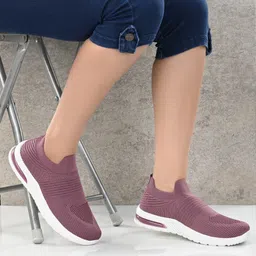 Stylish Casual Sports Shoe Training & Gym Shoes Sneakers For Women