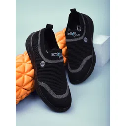 Action EVA Flotter Men Woven Design Slip-On Sneakers