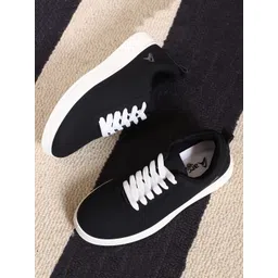 Goldstar Men Round Toe Lace-Up Sneakers
