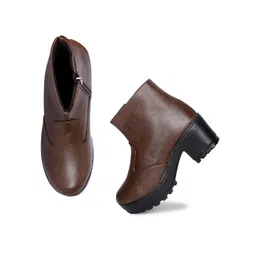 Ishransh Women High Ankle Zipper Boots