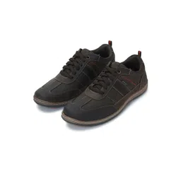 ERGON Men Colourblocked Leather Sneakers