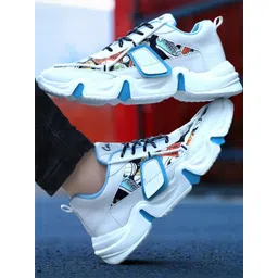 Corstyle Men Woven Design Sneakers