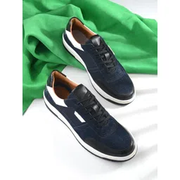 Overdrive Men Lightweight Sneakers