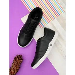 Roadster Men Black Textured Sneakers
