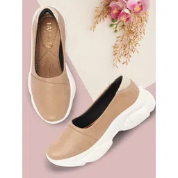 FAUSTO Women Lightweight Comfort Insole Contrast Sole Slip-On Sneakers