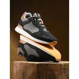 OFF LIMITS Men Colourblocked Lace Up Mesh Sneakers