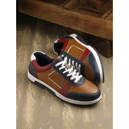 CLOG LONDON Men Colourblocked Sneakers