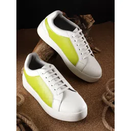 The Roadster Lifestyle Co. Women Round-Toe Colourblocked Sneakers