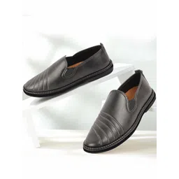 FAUSTO Men Textured Lightweight Slip-On Sneakers