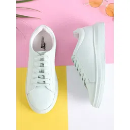 The Indian Garage Co Men Comfort Insole Basics Sneakers