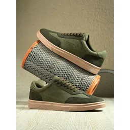 The Roadster Lifestyle Co Men Lace Up Casual Sneakers