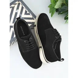 INVICTUS Men Suede Derbys