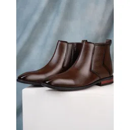Roadster Men Brown Solid Chelsea Boots