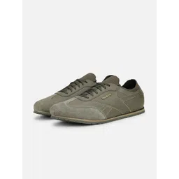Reebok Elitestrideriff Men Casuals Shoes