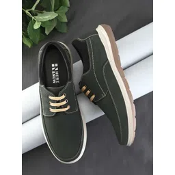 HERE&NOW Men Colourblocked Nubuck Sneakers