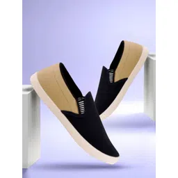 HOTSTYLE Men Colourblocked Slip-On Sneakers