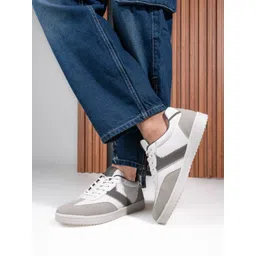 The Roadster Lifestyle Co Men Colourblocked Lace-Ups Casual Sneakers