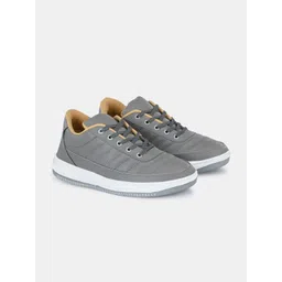 LeatherKraft Men Round Toe Sneakers