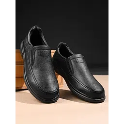 LOUIS STITCH Men Jet Black Milled Lightweight Slip-On Moccasin
