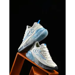 Corsac Men Colourblocked Sneakers