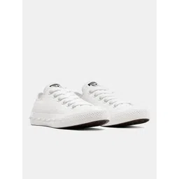 Converse Unisex Chuck Taylor All Star Spikes Low Top Sneakers