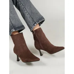 Flat n Heels Women Slim-Heeled Boots