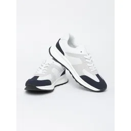 Snitch Men White & Navy Colourblocked Sneakers