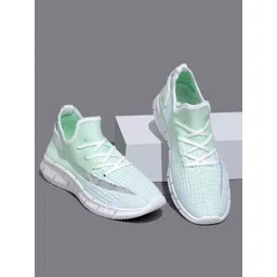 RapidBox Men Woven Design Round Toe Sneakers