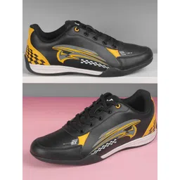 Mochi Men Printed Round Toe Sneakers